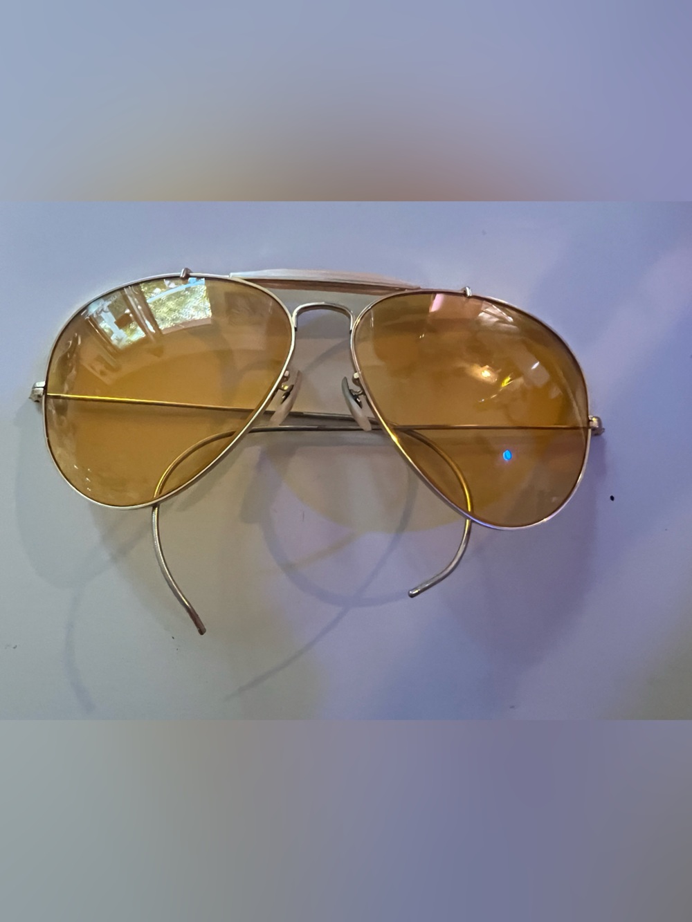 Vintage 80’s Ray-Ban Gold Frame Aviator Ambermatic sunglasses w/Amber lense 62mm